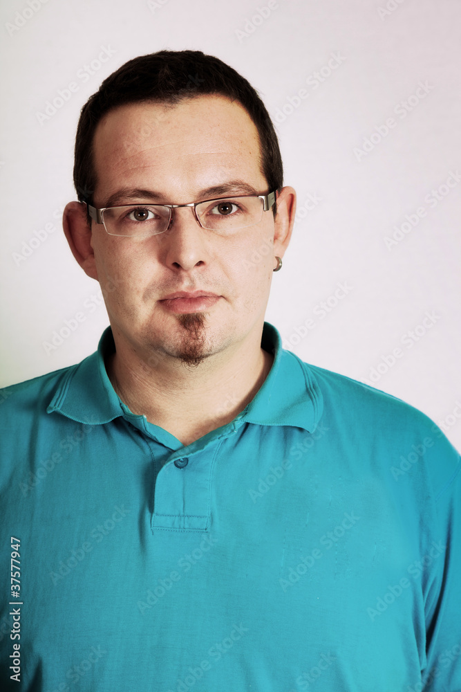 Obraz premium Portrai junger legerer Mann