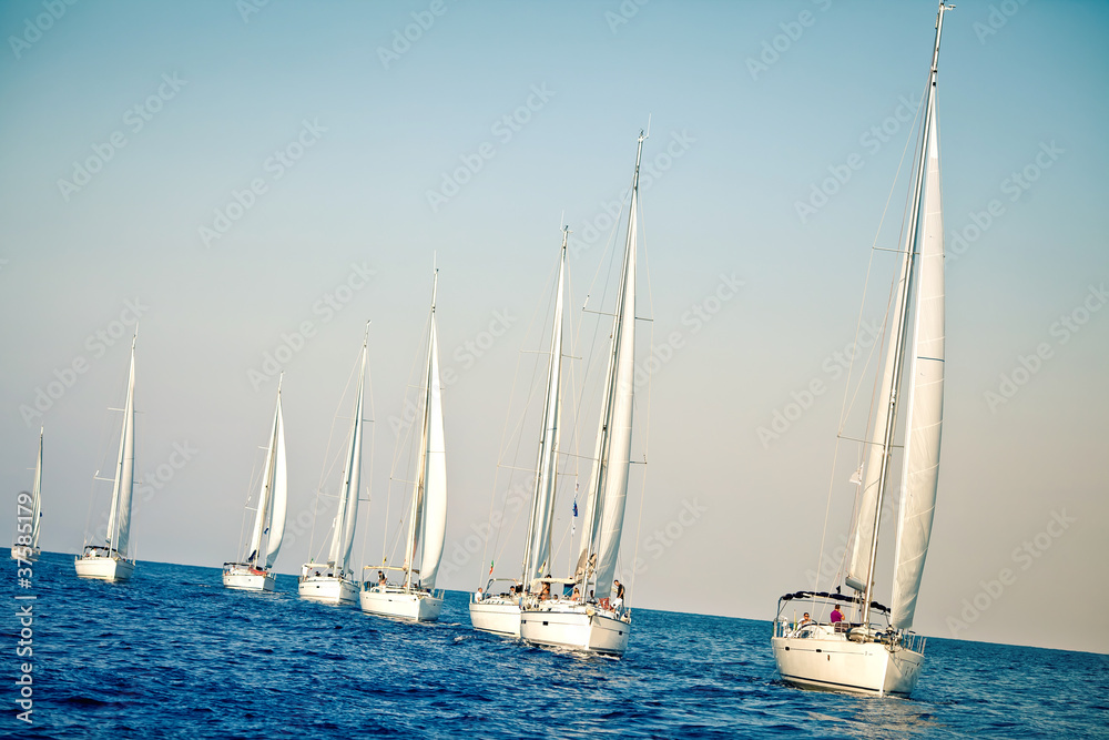 Fototapeta premium Sailing ship yachts with white sails