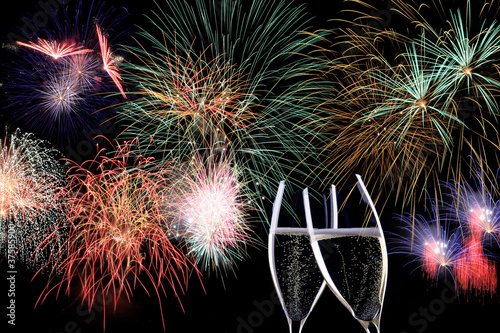 Sekt und Feuerwerk