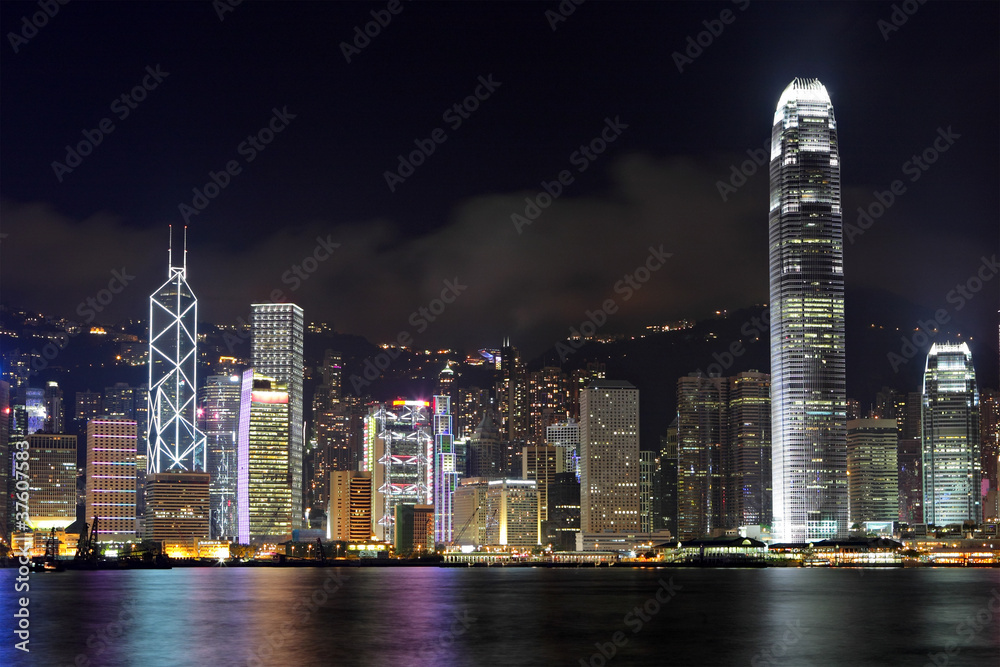 Fototapeta premium Hong Kong skyline at night