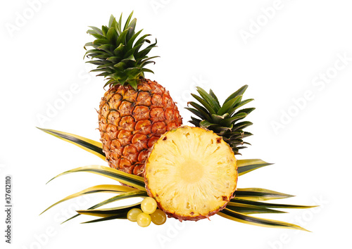 Piña y uvas