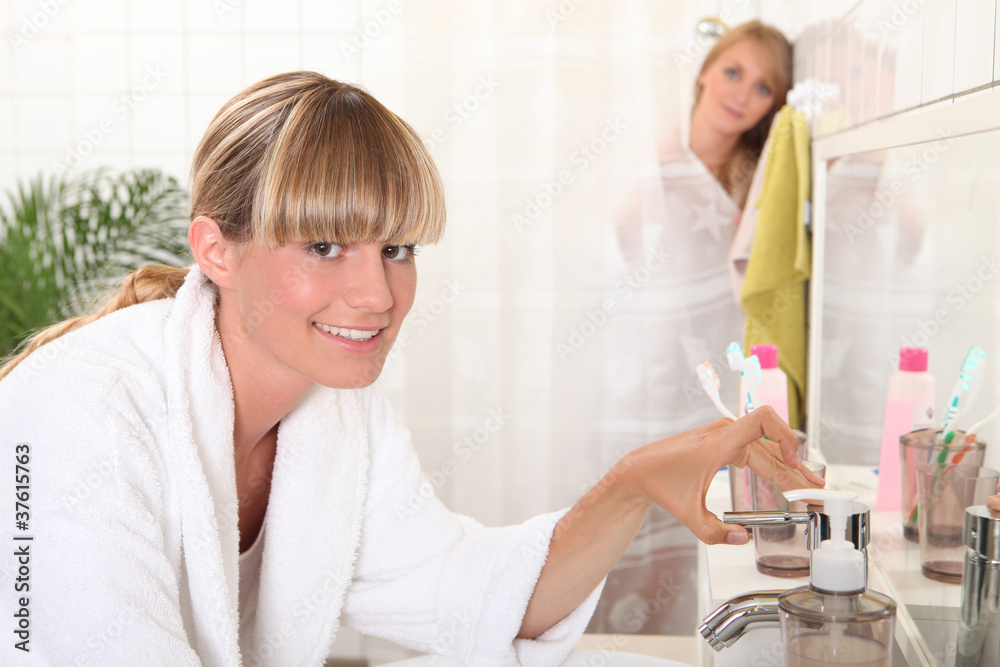 Obraz premium Women washing