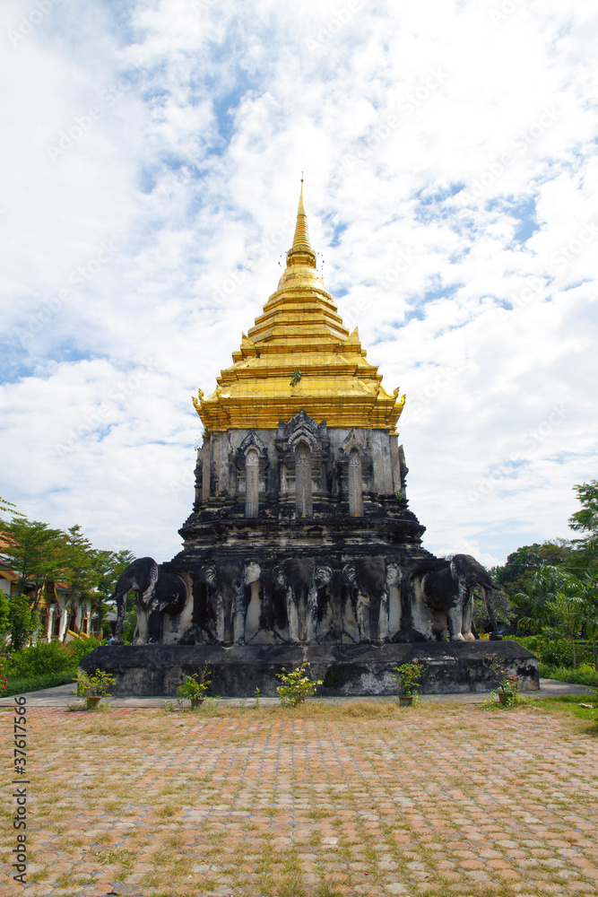The golden pagoda.
