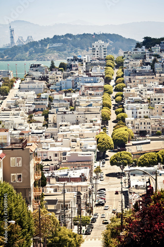 Photography Lombard Street from Hyde Street in San Francisco