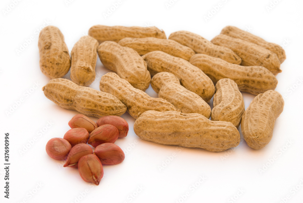 a heap of raw peanuts a heap of raw peanuts