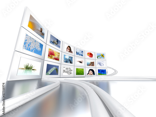 Set of monitors with static...
