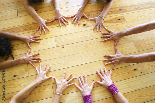 Tableau sur toile Circle hands
