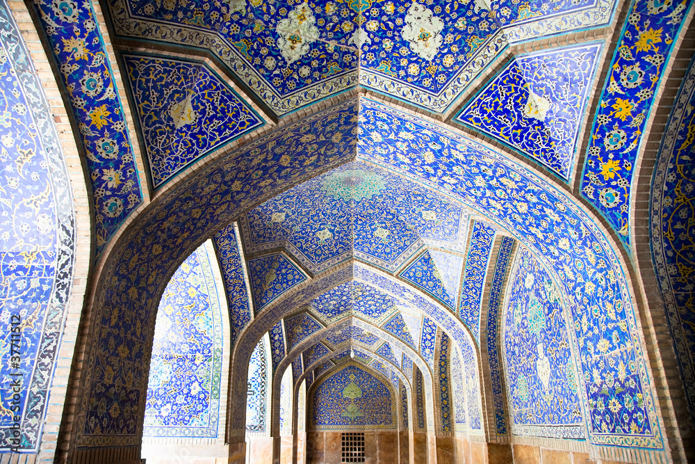 Tiled orienta  arcs and pillars on Jame Abbasi mosque, Esfahan