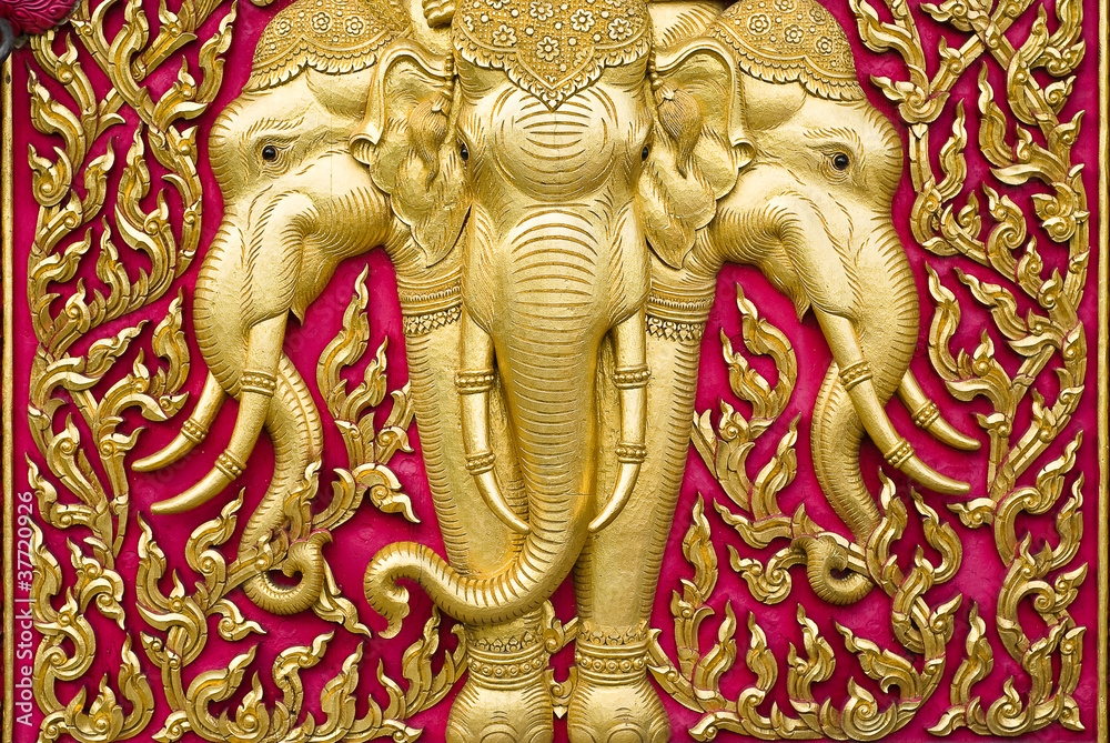 Fototapeta premium elephant carved gold paint