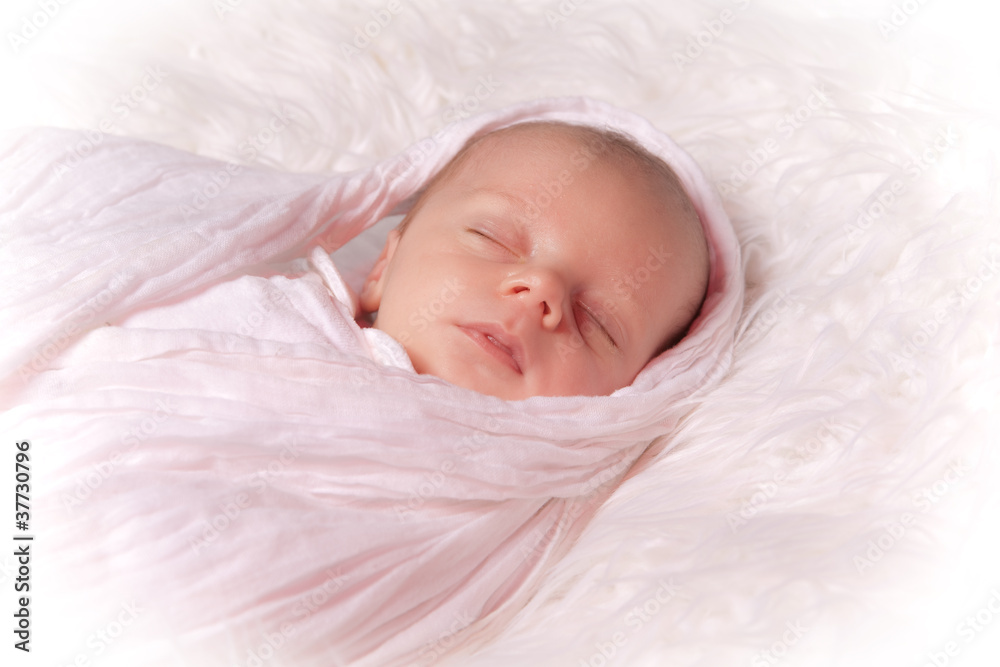 portrait d'un bébé emmitoufflé portrait d'un bébé emmitoufflé