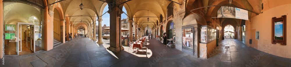Modena, portici della via Emilia a 360°