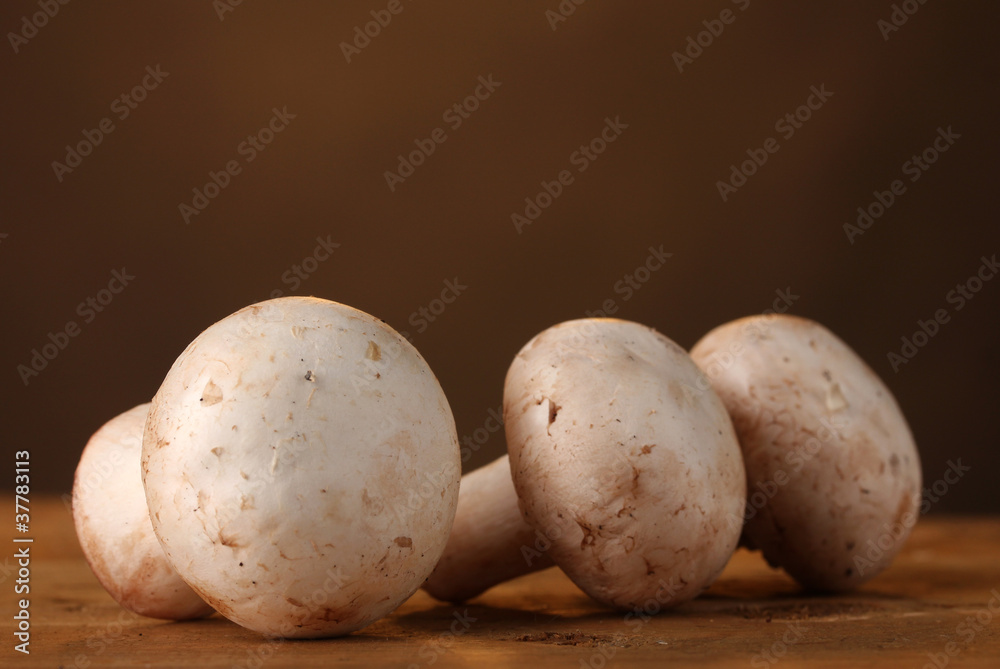 Fototapeta premium champignons mushrooms in basket