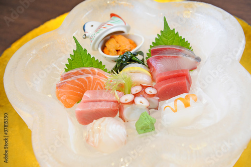 sashimi on ice plate for fresh