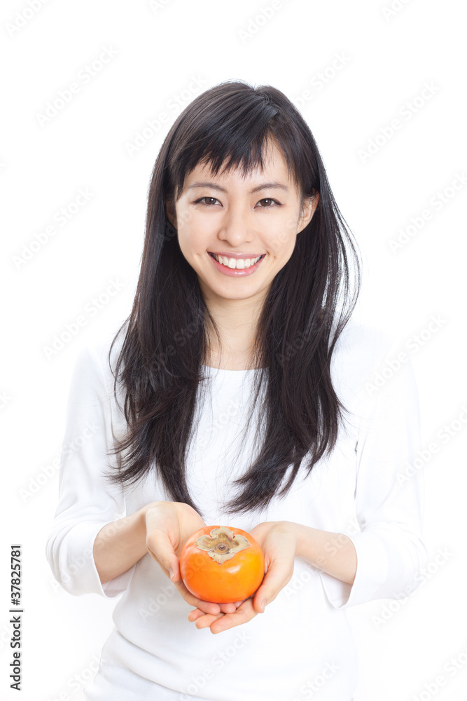 柿を持った女性