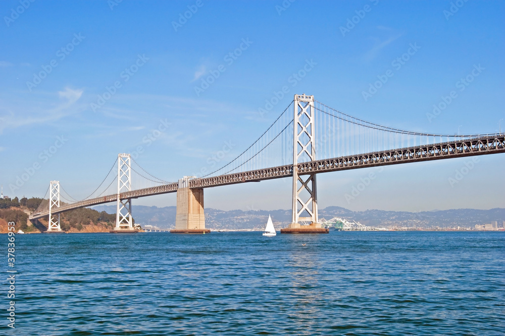 Suspension Oakland Bay Bridge in San Francisco to Yerba Buena