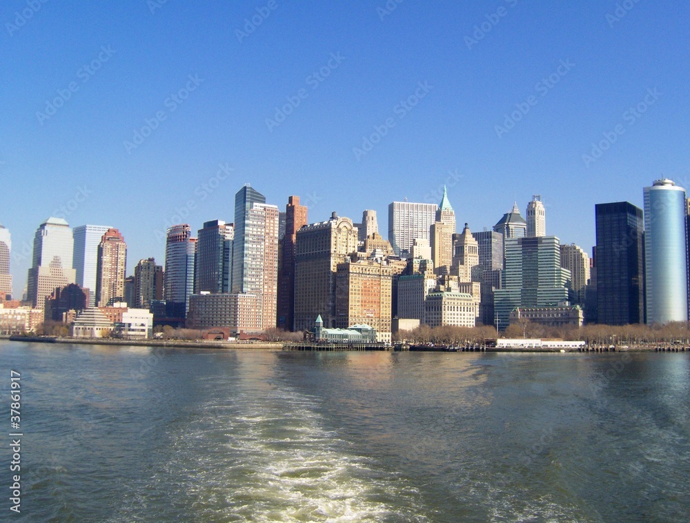 Obraz premium View on Manhattan from boat