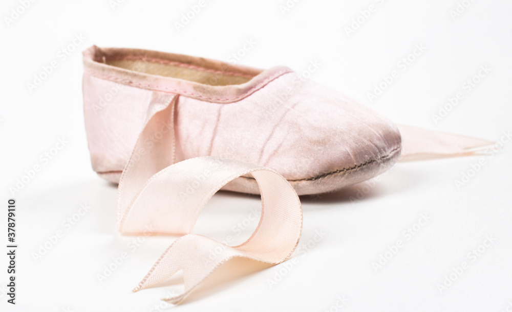 single balerina shoe single balerina shoe