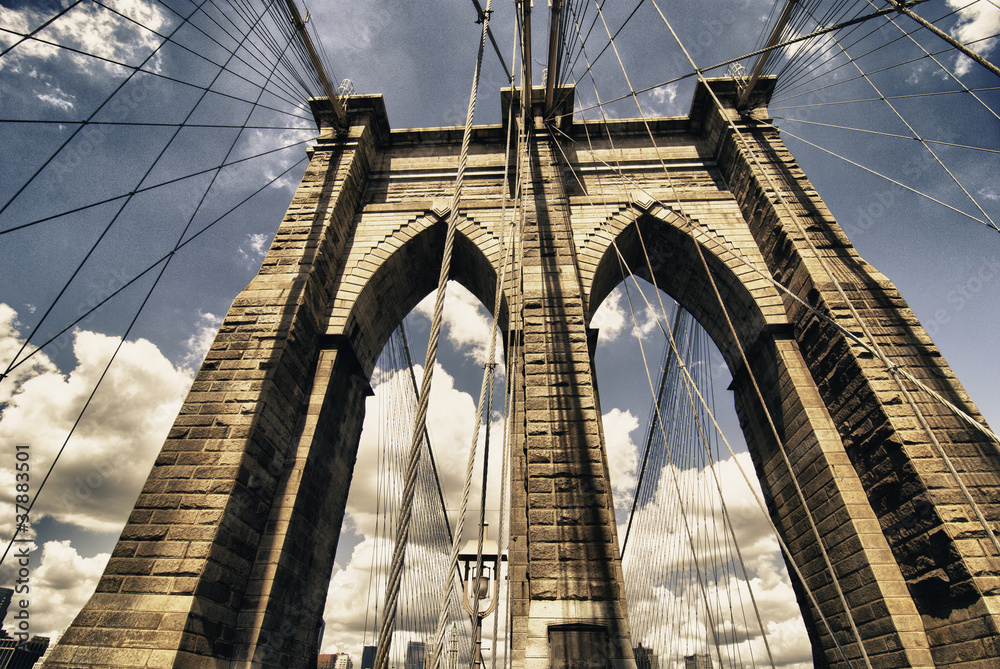 Fototapeta premium Brooklyn Bridge view, New York City
