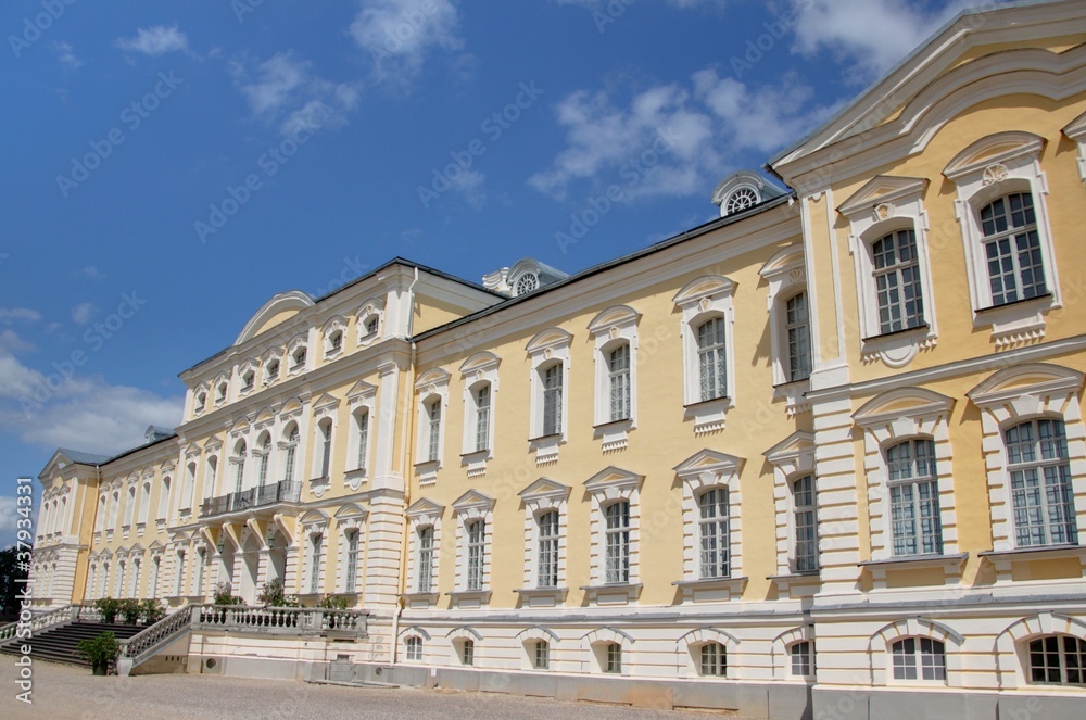 Fototapeta premium chateau en lettonie