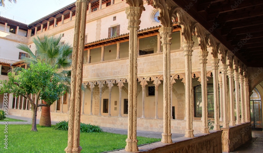 Fototapeta premium cloitre à majorque