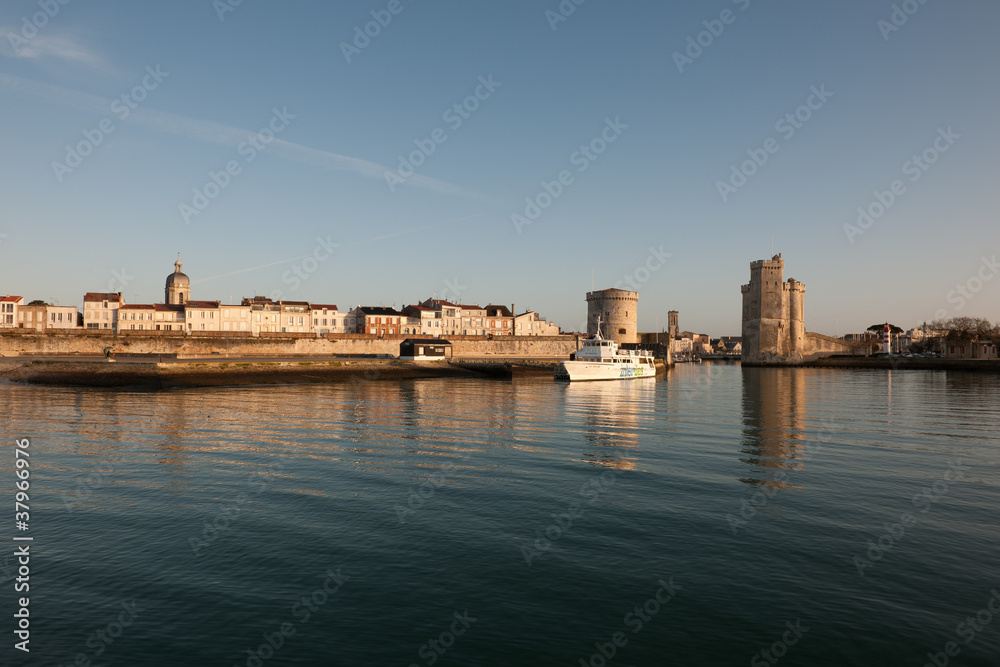 Chenal du vieux port de La Rochelle