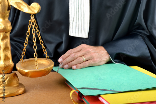 Justice - Sur le bureau d'un avocat photo