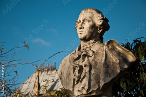 statue de Carlo Goldoni notre dame de Paris © pixarno