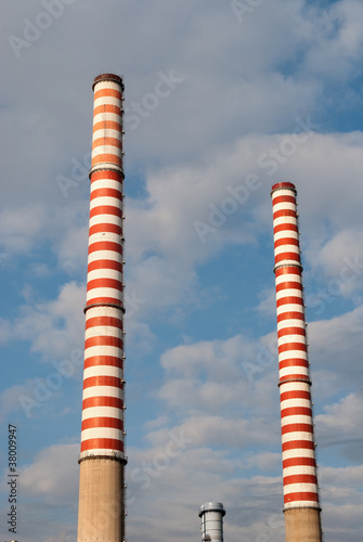 ciminiere di scarico di una centrale elettrica a Carbone photo