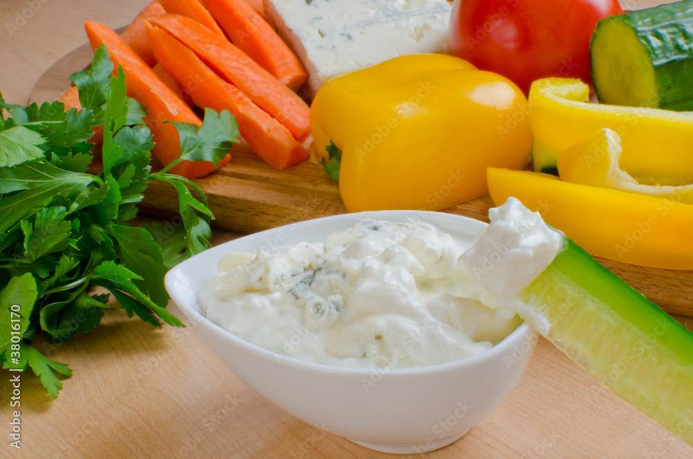 Blue cheese dip with vegetables