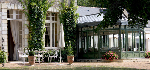 Cuadro en lienzo Veranda et salon de jardin