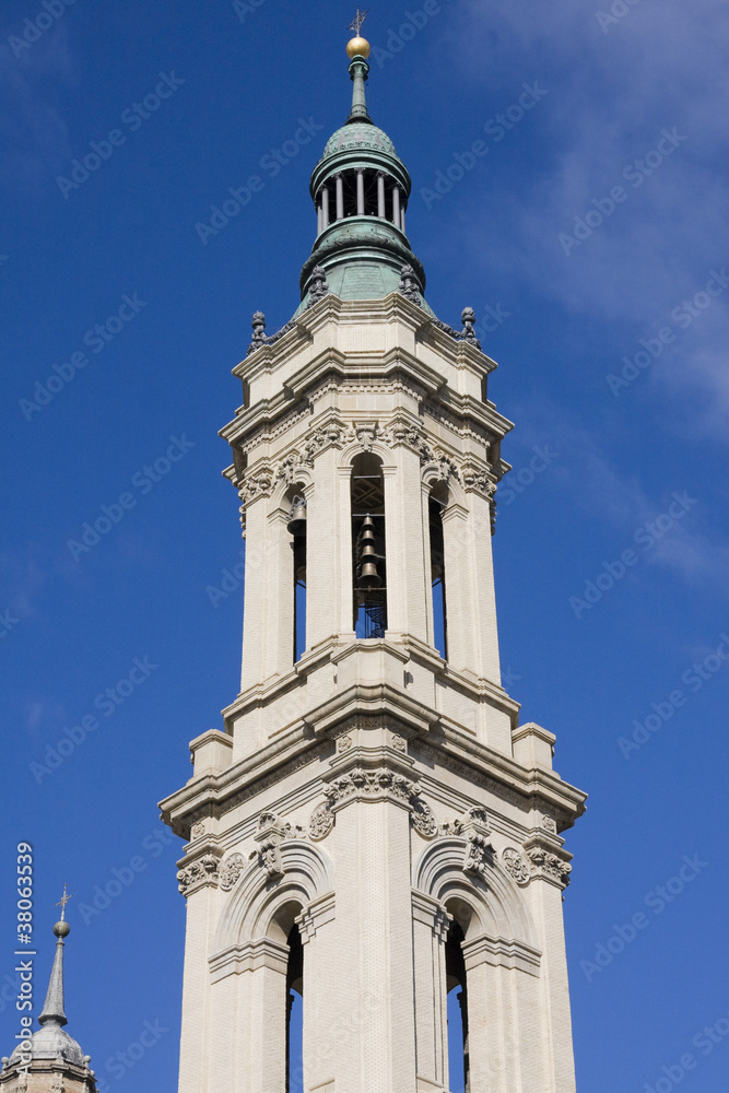 campanile del pilar a saragozza