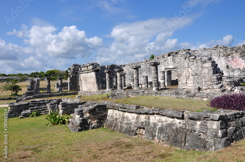 le rovine maya di tulum photo