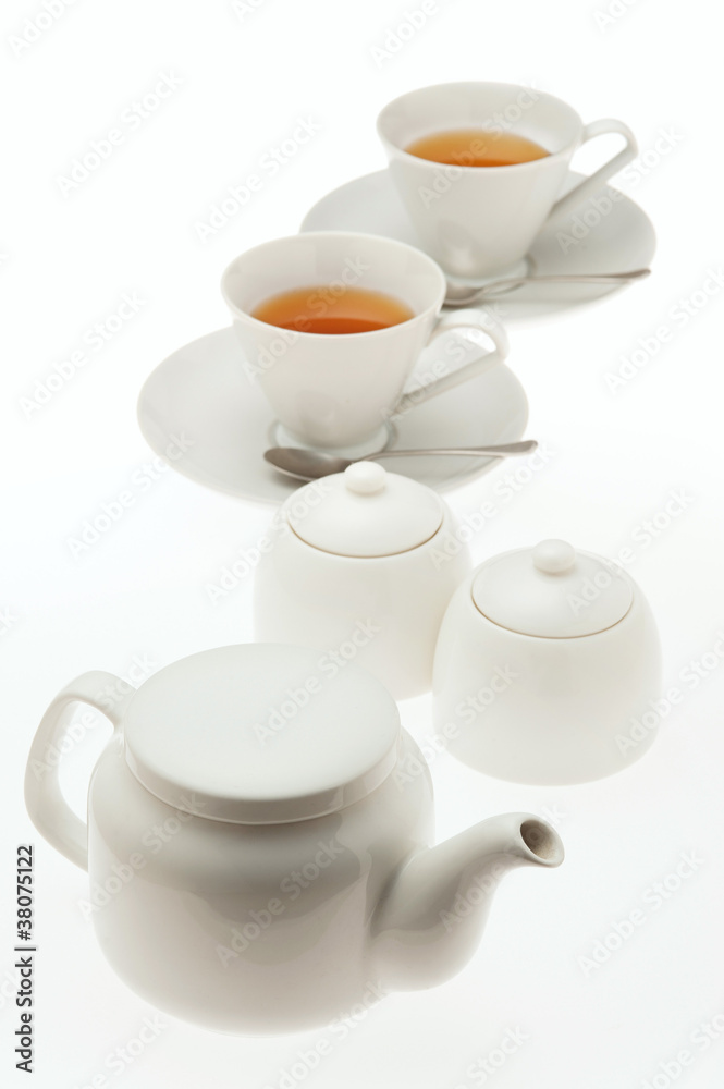 ティーポットとカップと紅茶 ティーポットとカップと紅茶