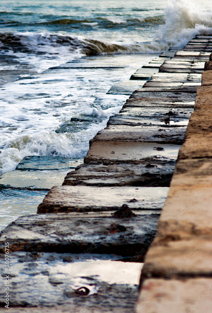 Fototapeta premium Beautiful waves on sea coast