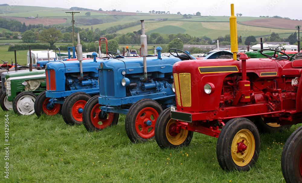 Naklejka premium vintage tractors