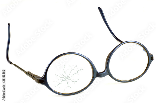 Lunettes cassées