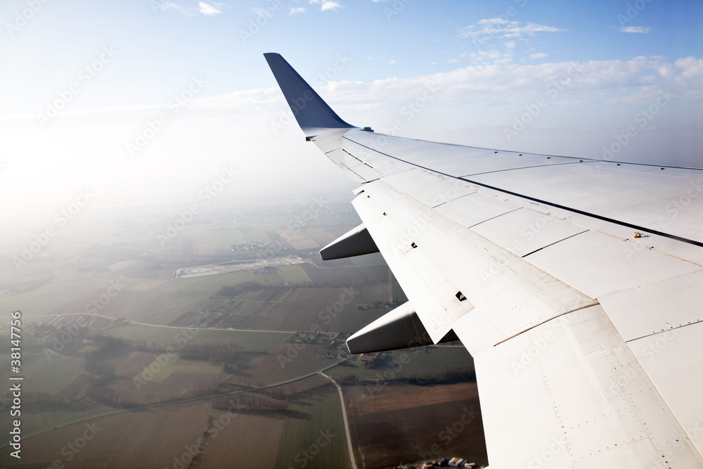 Fototapeta premium Tragfläche eines Flugzeuges