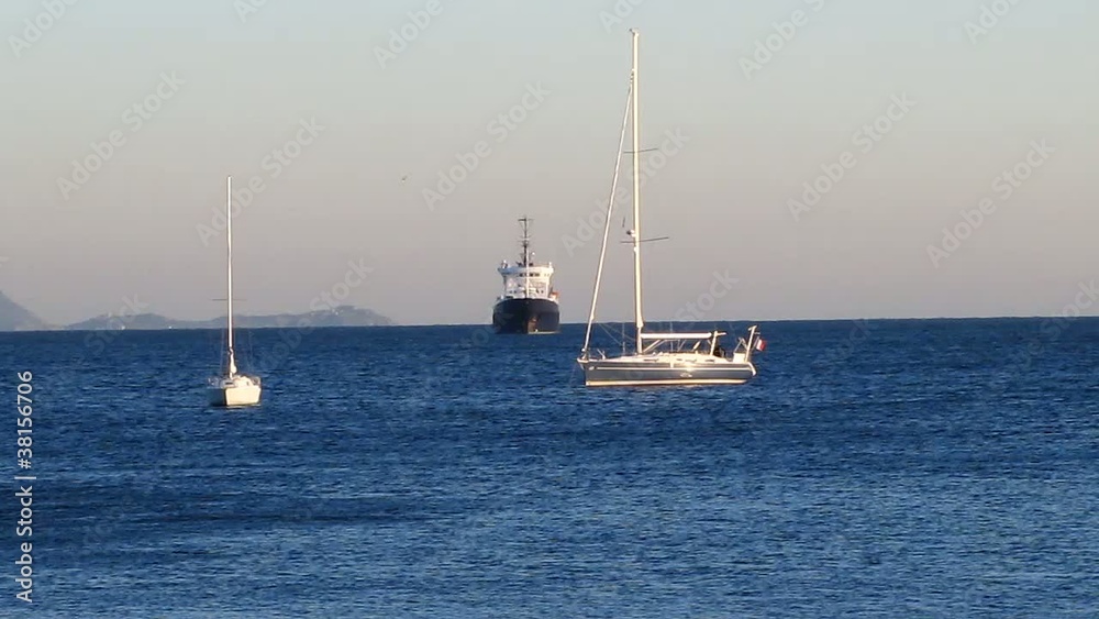 Bateaux dans la baie de la Ciotat Bateaux dans la baie de la Ciotat