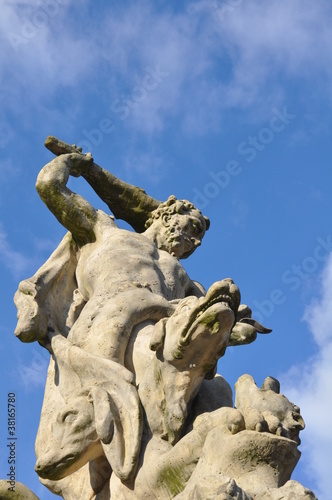 Posąg na tle nieba, Pałac Branickich, Białystok