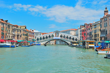 Plexiglas schilderij Rialtobrug Rialtobrug langs Canal Grande Italië  © totophotos
