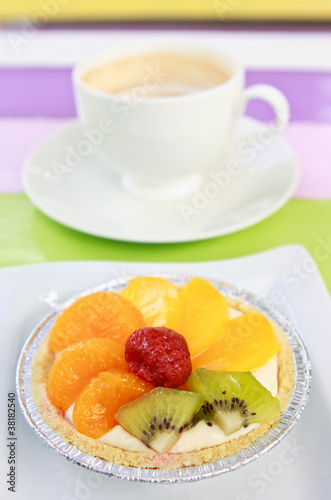 Coffee and mixed fruit pie