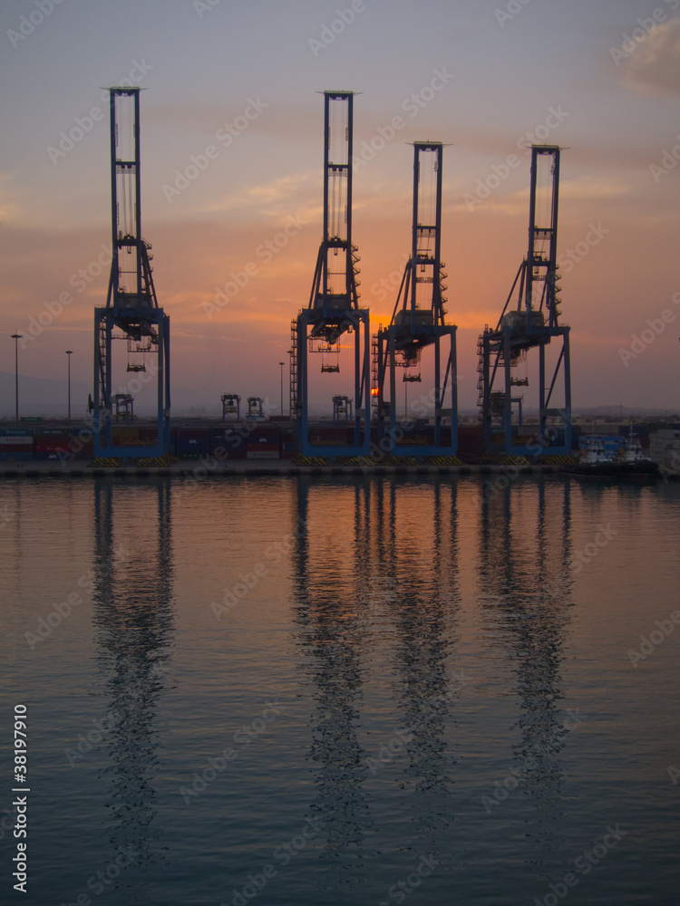 Obraz premium Cranes on Suez Canal