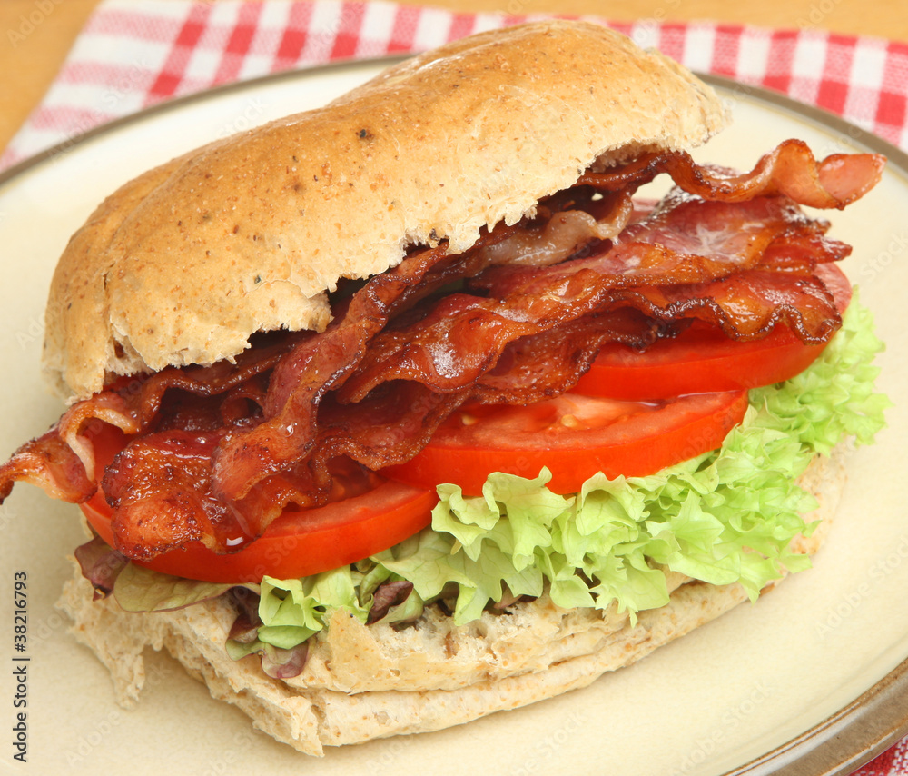 Bacon, Lettuce & Tomato Roll