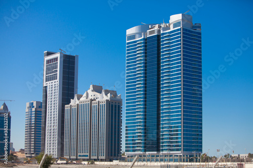 Neubauten in Abu Dhabi (Hochhaus) © Mario Hagen