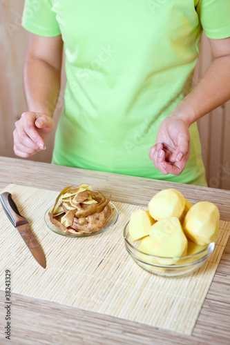 Preparation of a potato for meal preparation