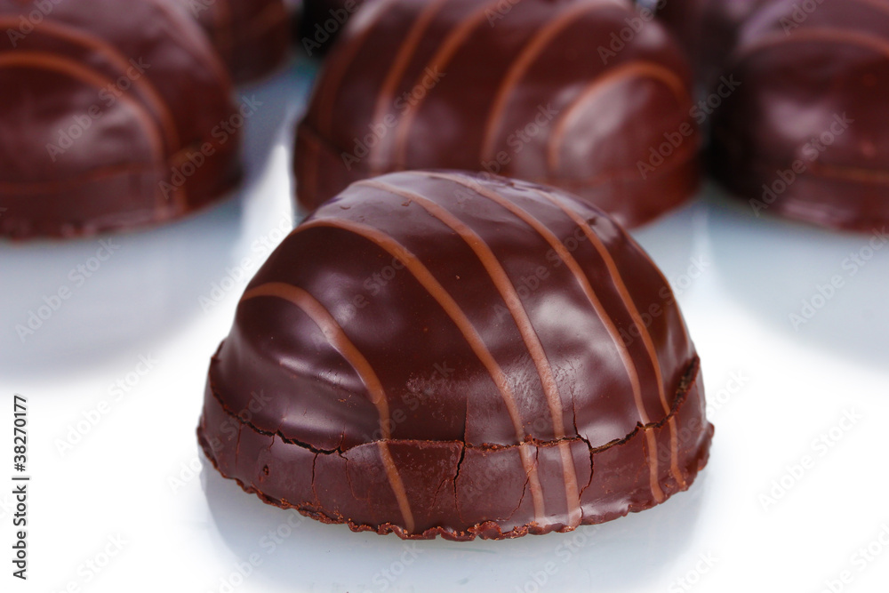 Obraz premium Сhocolate cookie isolated on white