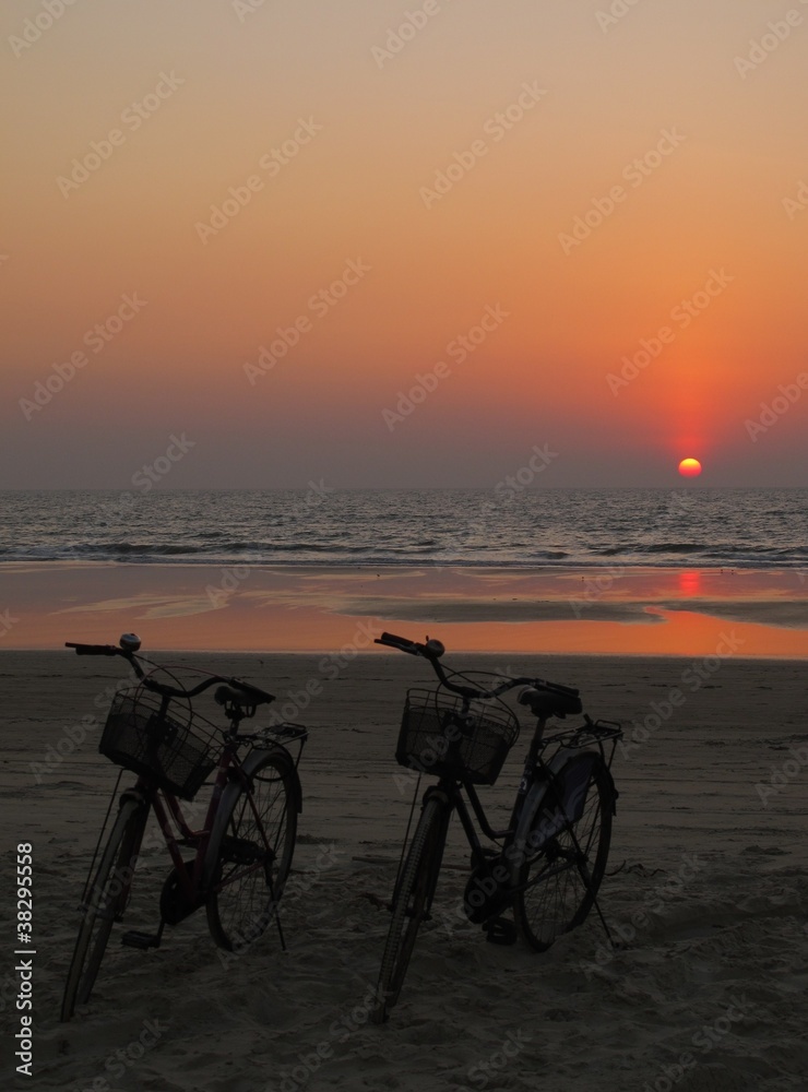 Fototapeta premium Bicycles on the beach