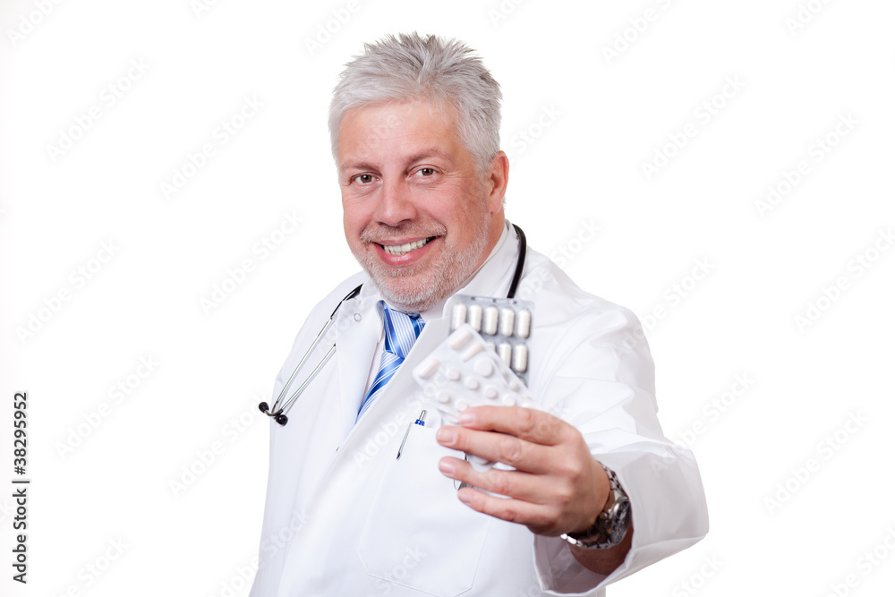 arzt zeigt tabletten arzt zeigt tabletten