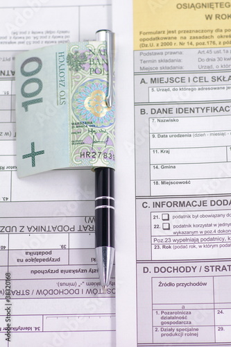 Długopis podatek banknot