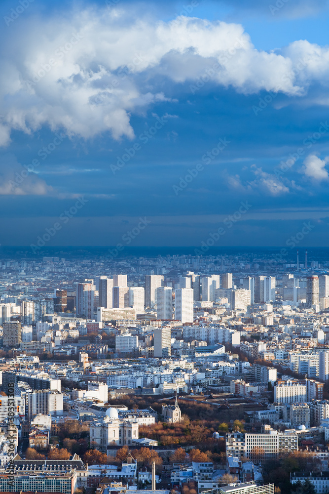 Fototapeta premium big city under high blue sky